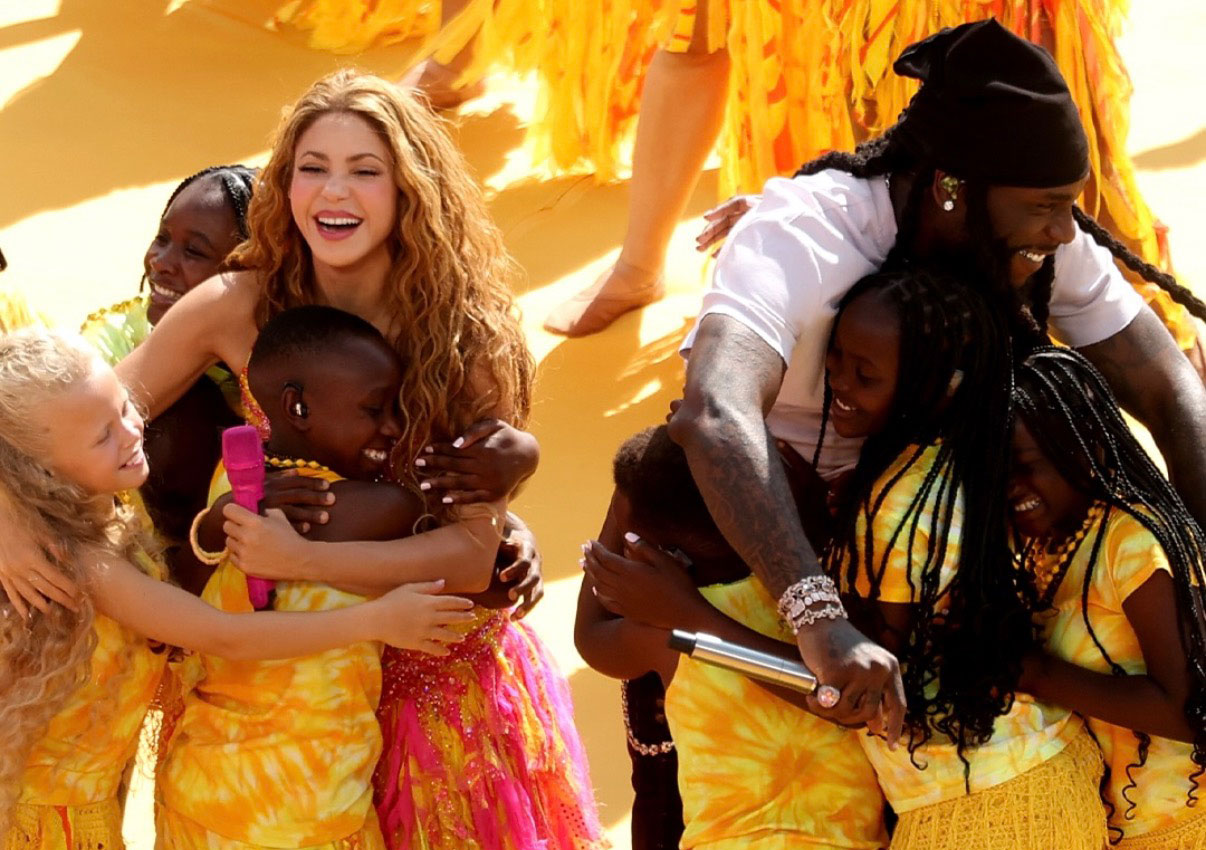 Shakira сподели сцената на FIFA World Cup 2026 с Triplets Ghetto Kids